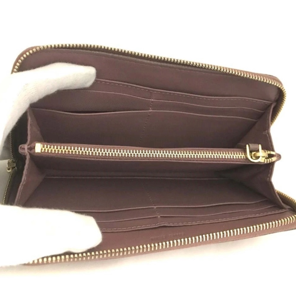 Miu Miu Tan Patent Leather Clutch with Bow Accent - Picture 6 of 6